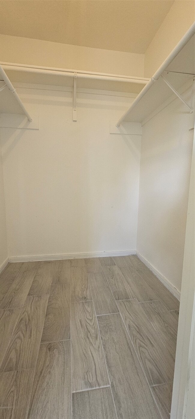 property at 10943 Bradford Way Dr
