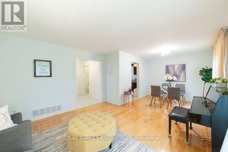 3 Myrna Ln in Toronto, ON - Building Photo - Building Photo