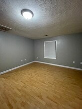 1995 Highway 90, Unit B in Bronston, KY - Building Photo - Building Photo