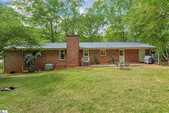 10 Queensbury Dr in Greenville, SC - Foto de edificio - Building Photo