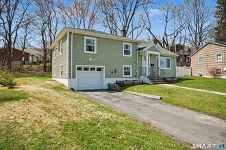 41 Sunnybrook Bend in Waterbury, CT - Building Photo - Building Photo