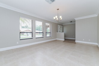 11321 Pond Ct in Port Richey, FL - Building Photo - Building Photo