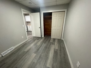 37 Lake St in Webster, MA - Foto de edificio - Building Photo