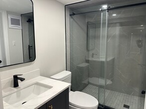 1119 King St in Whitby, ON - Building Photo - Building Photo