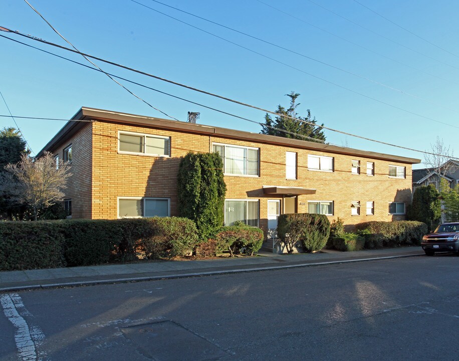 4460 Woodland Park Ave N in Seattle, WA - Building Photo