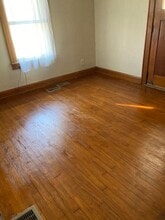 976 Woodlawn Ave in Newark, OH - Building Photo - Building Photo