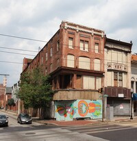 400 N Howard St in Baltimore, MD - Building Photo
