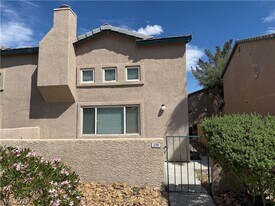 5195 Souvenir Ln in Las Vegas, NV - Building Photo