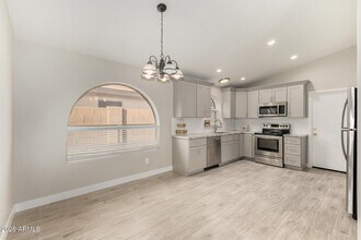 911 E Lovegrass Dr in San Tan Valley, AZ - Building Photo - Building Photo