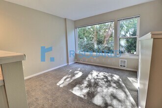 3910 Whitman Ave N in Seattle, WA - Building Photo - Building Photo