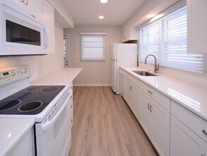 5630 Erskine St in Omaha, NE - Building Photo - Building Photo