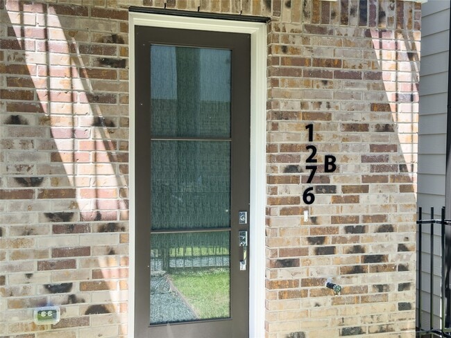 1276 N Post Oak Rd in Houston, TX - Building Photo - Building Photo