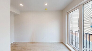 24 Mt Pleasant St in Somerville, MA - Foto de edificio - Building Photo