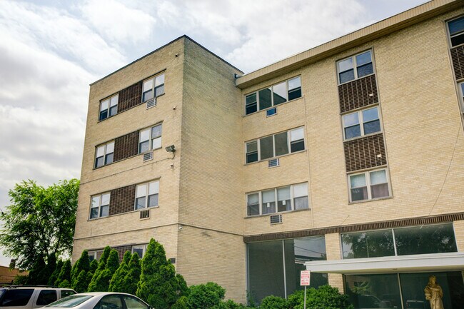 7250 N Western Ave in Chicago, IL - Building Photo - Building Photo