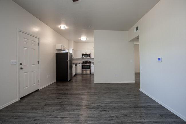 Hedrick Flats in Tucson, AZ - Building Photo - Interior Photo