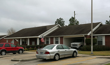 Tomball Pines in Tomball, TX - Building Photo - Building Photo