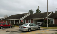 Tomball Pines in Tomball, TX - Foto de edificio - Building Photo