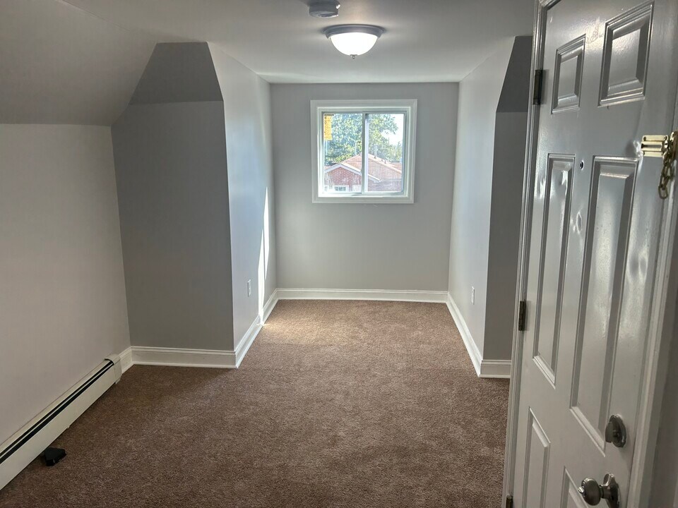 171 Seymour Ave, Unit 3 in Newark, NJ - Building Photo