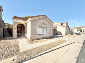 8737 E Fountain St in Mesa, AZ - Foto de edificio - Building Photo