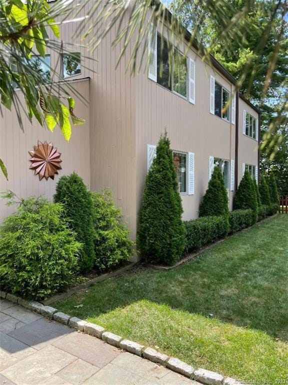 17 Ferry Ln in Westport, CT - Foto de edificio - Building Photo