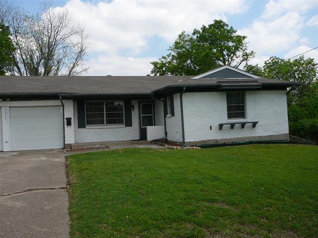 13945 Charcoal Ln in Farmers Branch, TX - Building Photo