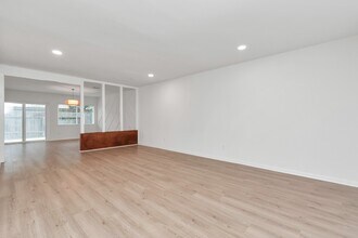 1365 Country Pl Dr in Houston, TX - Building Photo - Building Photo