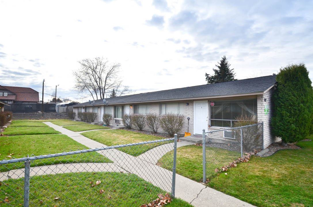 1007 S 41st Ave in Yakima, WA - Building Photo