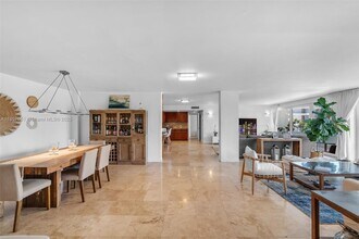 199 Ocean Ln Dr in Key Biscayne, FL - Building Photo - Building Photo