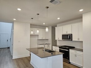 432 Bristlecone Bnd in Liberty Hill, TX - Building Photo - Building Photo