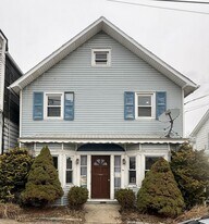 735 Main St in Sugar Notch, PA - Building Photo