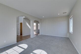 9102 W Brilliant Prairie Ct in Las Vegas, NV - Building Photo - Building Photo