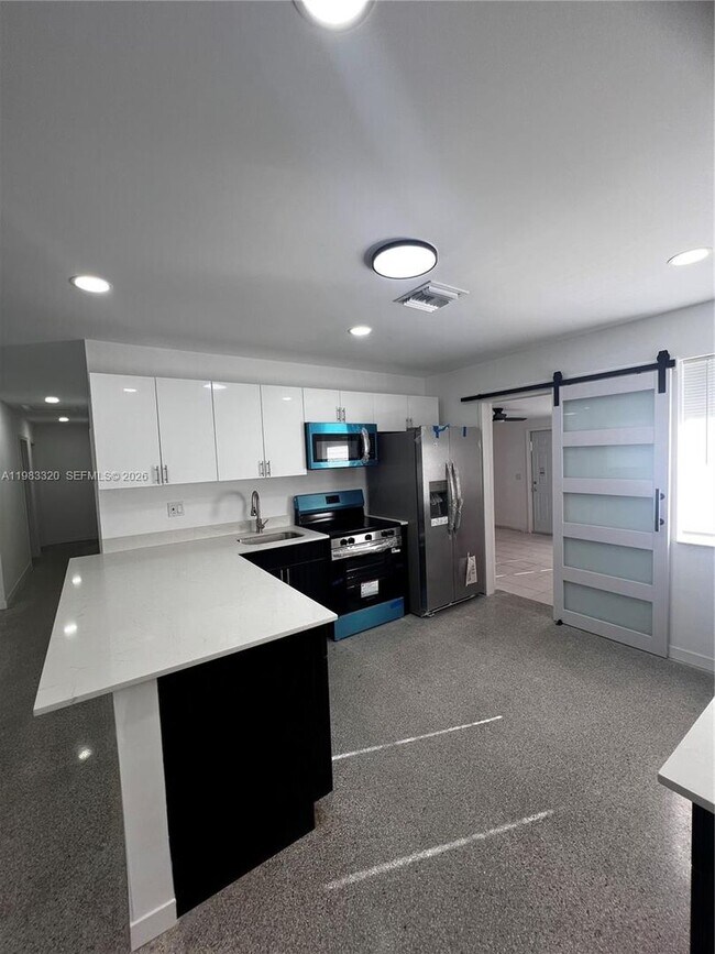 3820 SW 16th St in Fort Lauderdale, FL - Building Photo - Building Photo