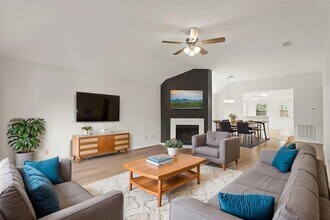 18826 Yaupon Trail in Humble, TX - Foto de edificio - Building Photo
