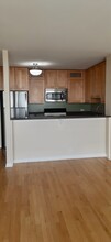 1636 N Wells St, Unit 3102 in Chicago, IL - Building Photo - Building Photo
