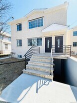 139-22 Lakewood Ave in Queens, NY - Building Photo