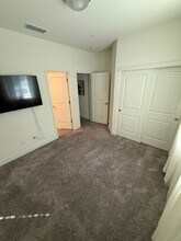 6041 Oberlander Dr in Roseville, CA - Building Photo - Building Photo