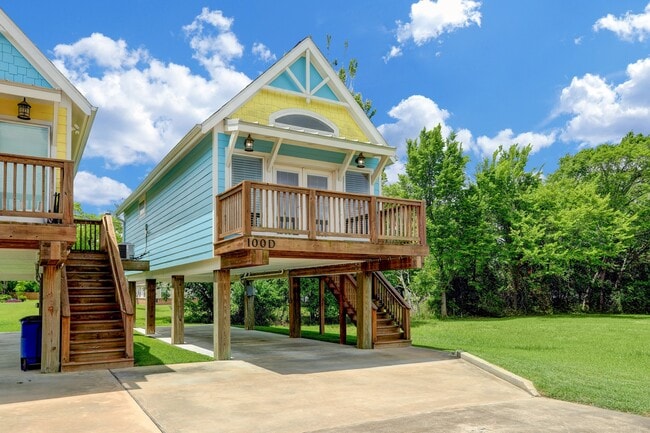 property at 100 Grove Rd