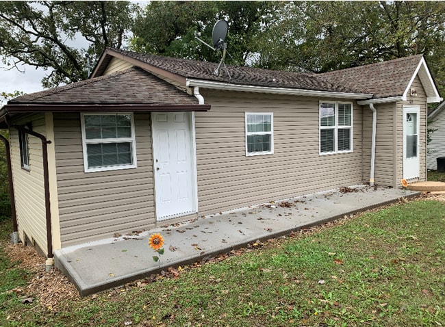 property at 120 Bluff Cir