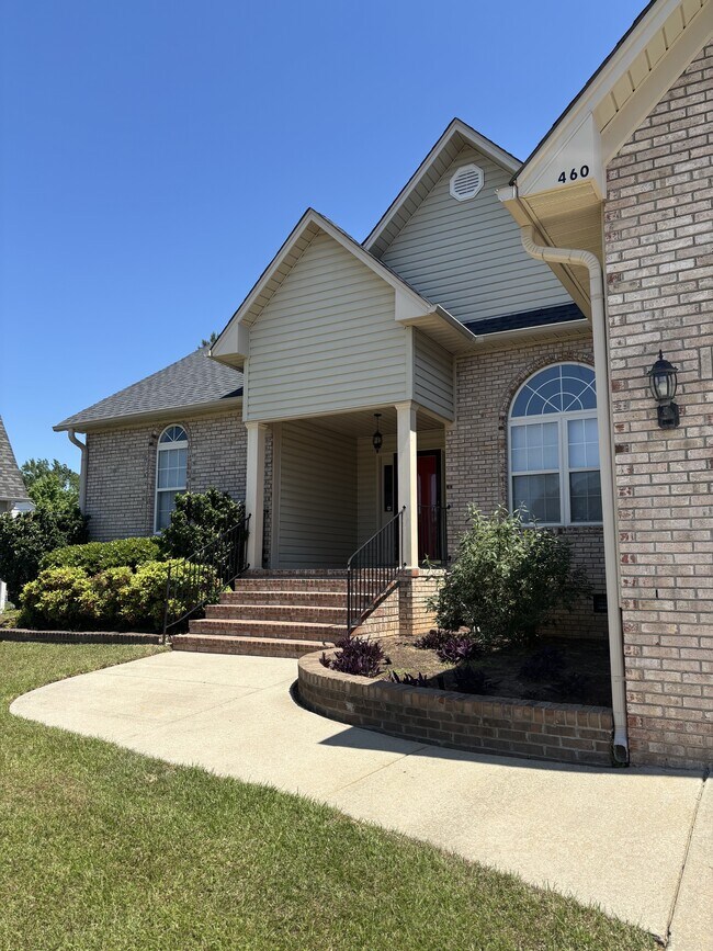 460 Bristlecone Dr in Fayetteville, NC - Building Photo - Building Photo