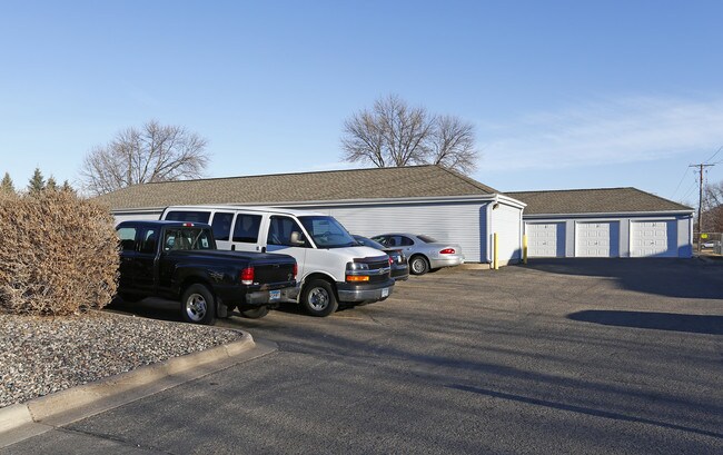Lynn Court in Savage, MN - Building Photo - Building Photo