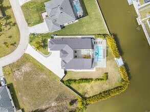 1817 SW 11th Terrace in Cape Coral, FL - Building Photo - Building Photo