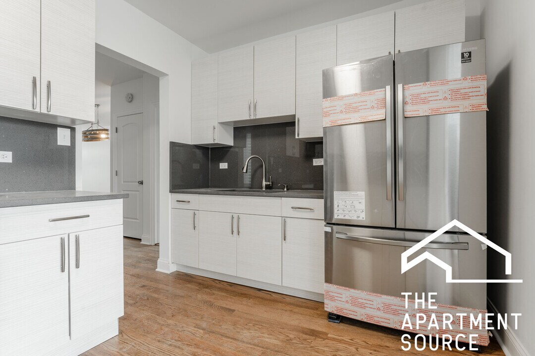 2922 N Rockwell St, Unit 2 in Chicago, IL - Building Photo