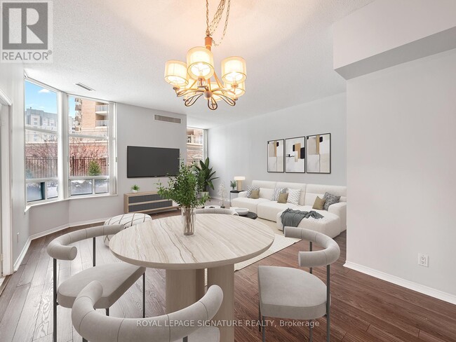 property at 5 Emerald Ln