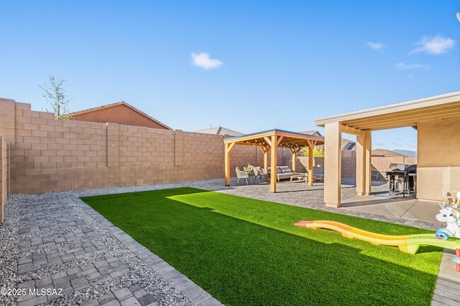 property at 890 W Calle Cajilla