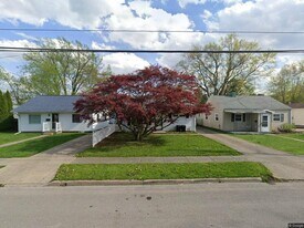 2241 Fairmount Pky in Erie, PA - Building Photo