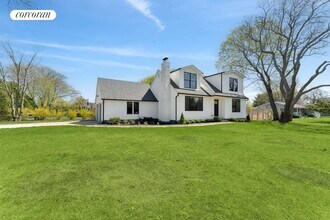 1 Friese Dr in East Quogue, NY - Building Photo - Building Photo