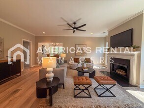 825 Greystone Highlands Dr in Birmingham, AL - Building Photo - Building Photo