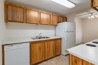 Hooke County Townhomes in Edmonton, AB - Building Photo - Building Photo