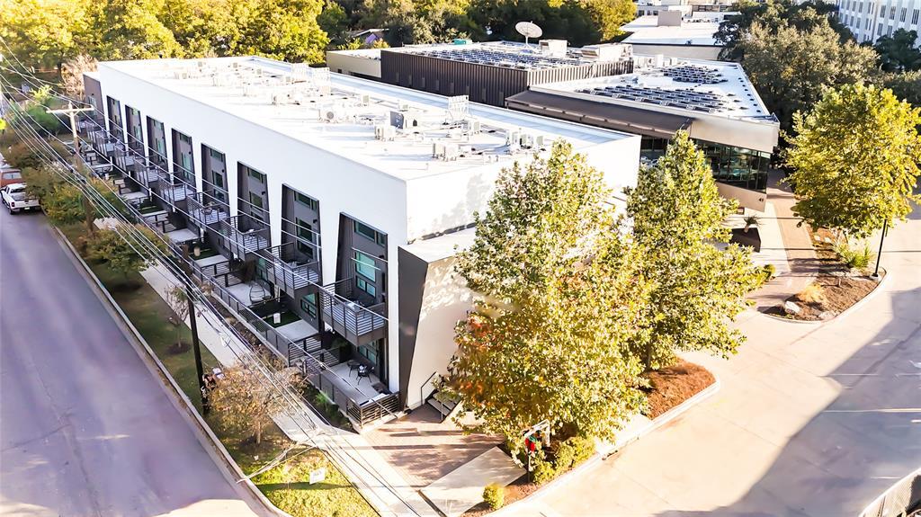 49 Navasota St in Austin, TX - Building Photo