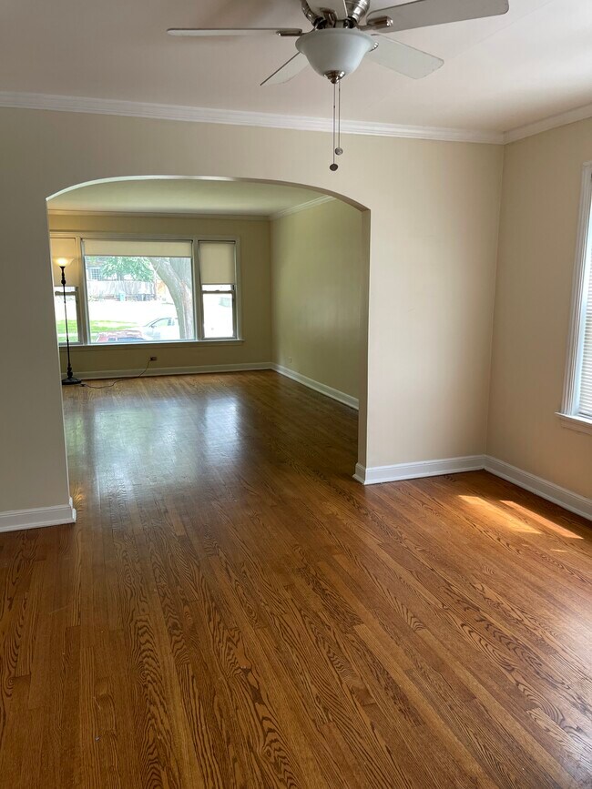 10536 S Claremont Ave in Chicago, IL - Building Photo - Building Photo
